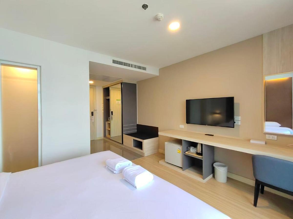 Ebina House - Sha Extra