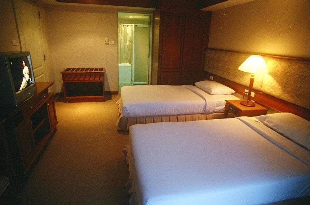 Hotel Ebina House - Sha Extra 4*