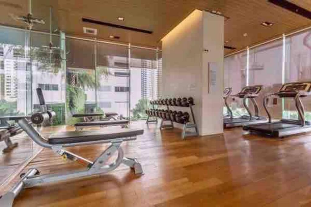 Luxurious In Prime Area