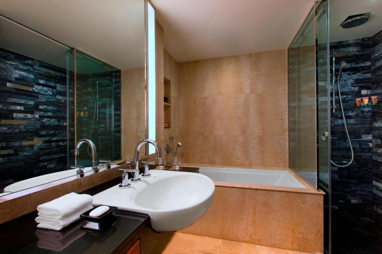 Royal Orchid Sheraton Riverside Hotel