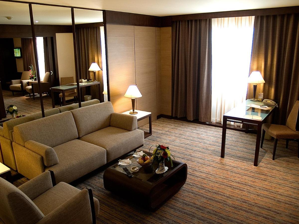 Hotel Zenith Sukhumvit 4*