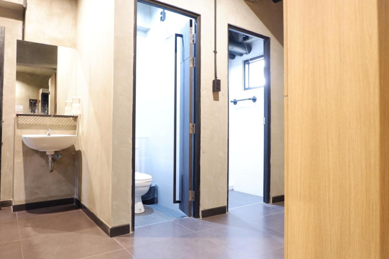 Bed Place Hostel Bangkok