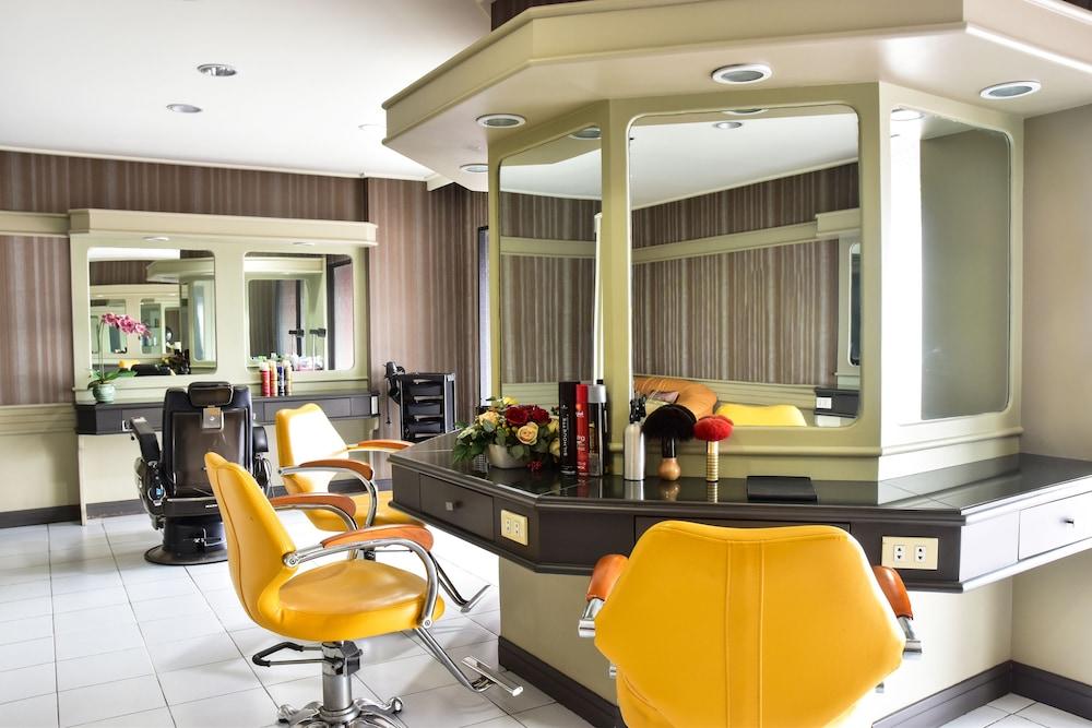 Twin Towers Hotel 5*