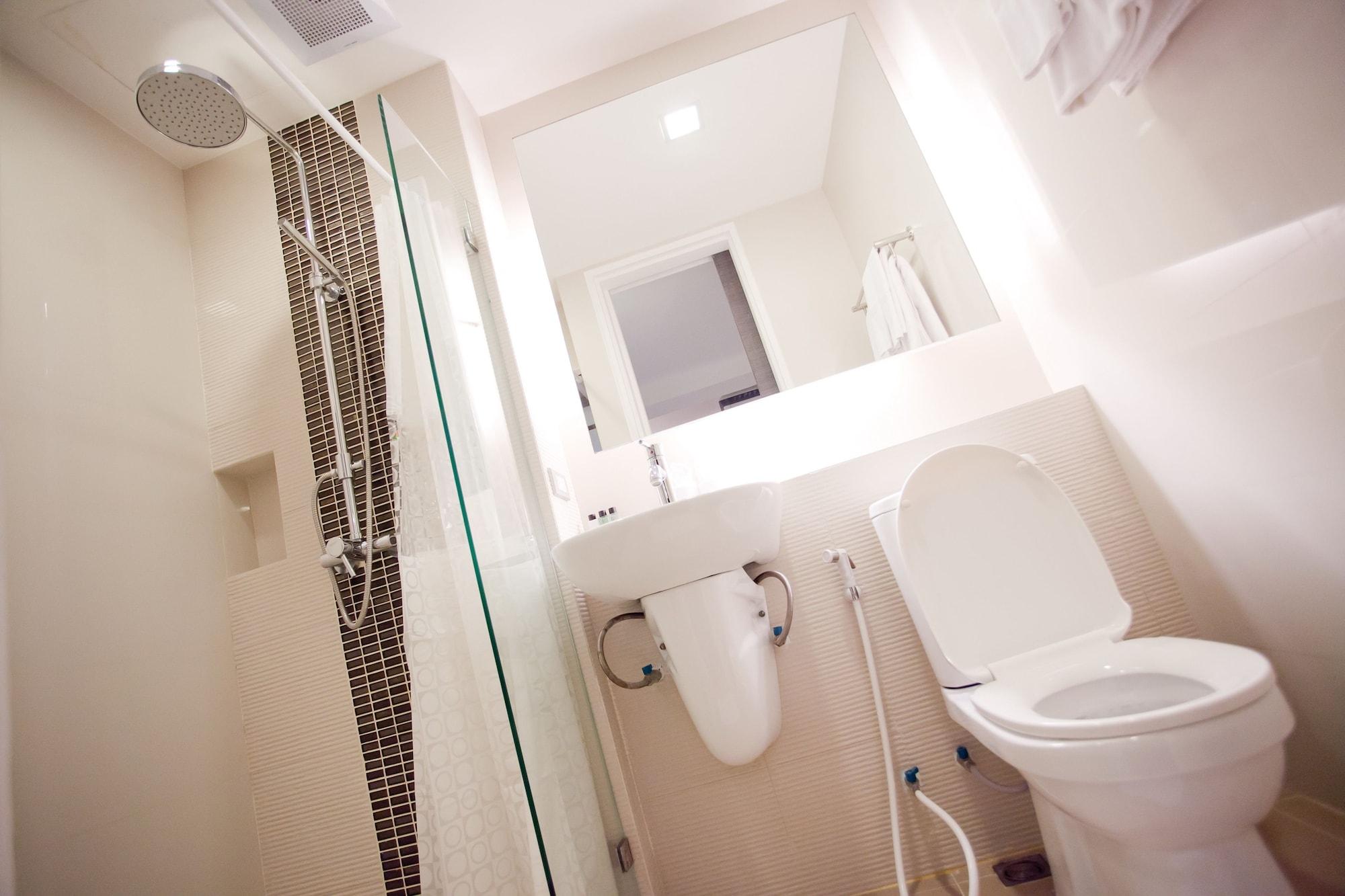 Sukhumvit 11 Hotel