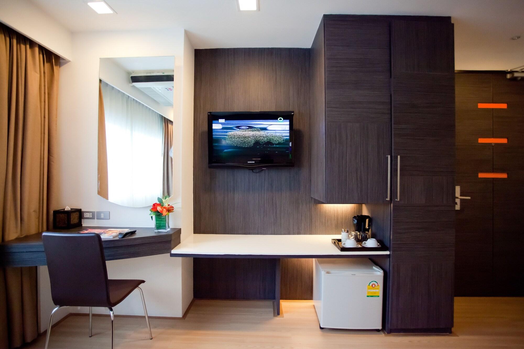 Sukhumvit 11 Hotel 3*