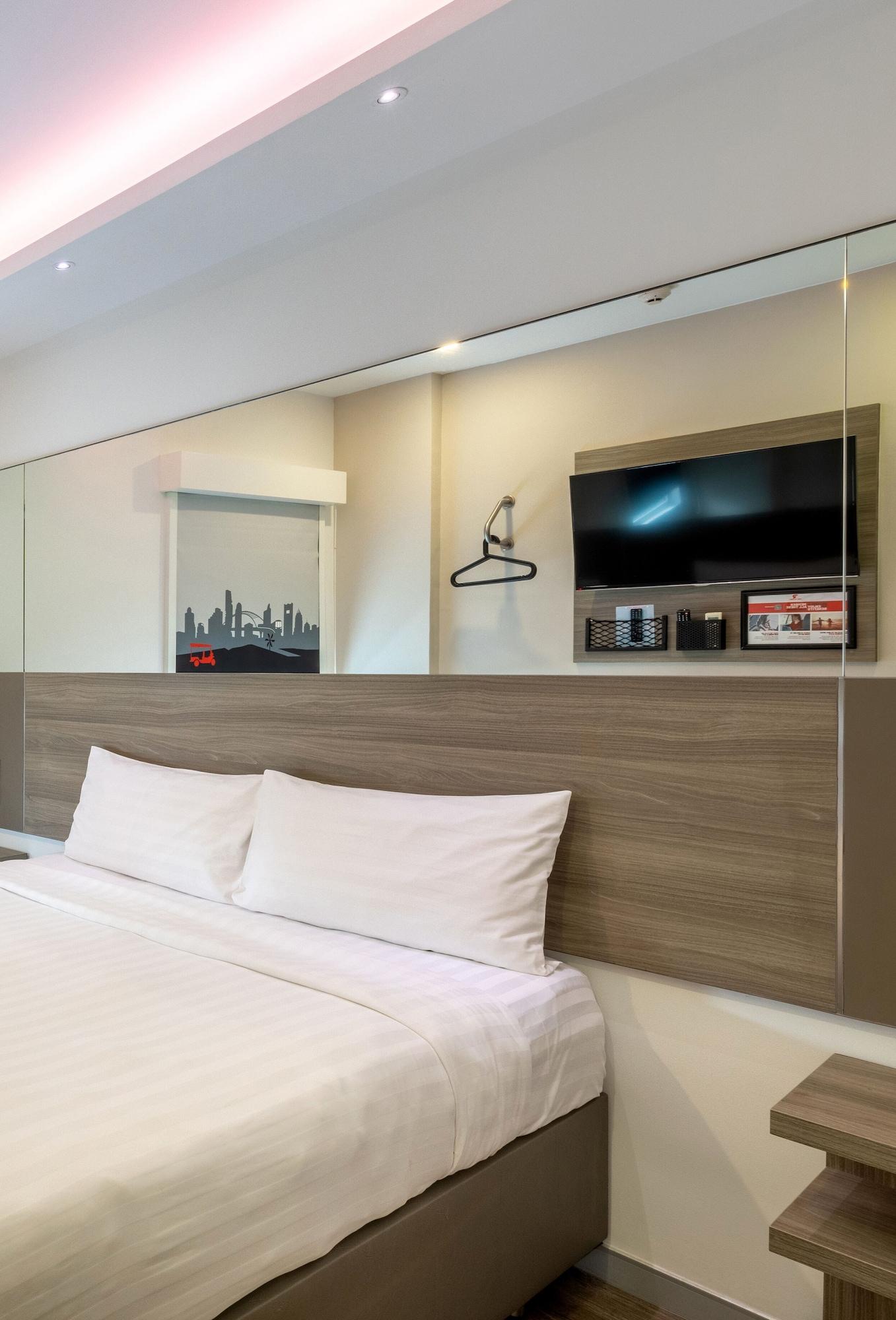 Red Planet Surawong Hotel