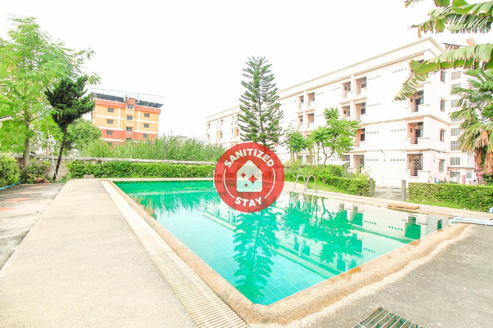 Hotel Oyo 376 Ok Airport 2*