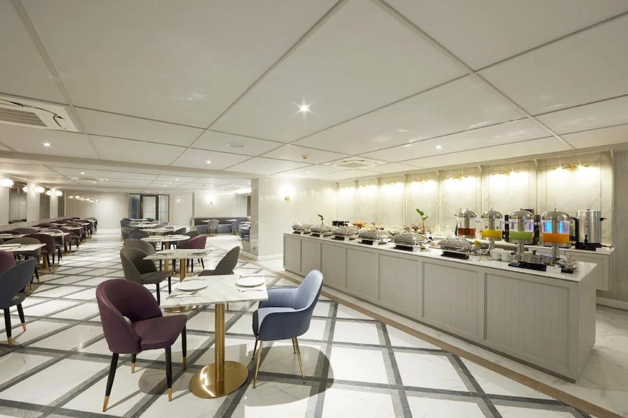 The Quarter Ploenchit By Uhg 4*