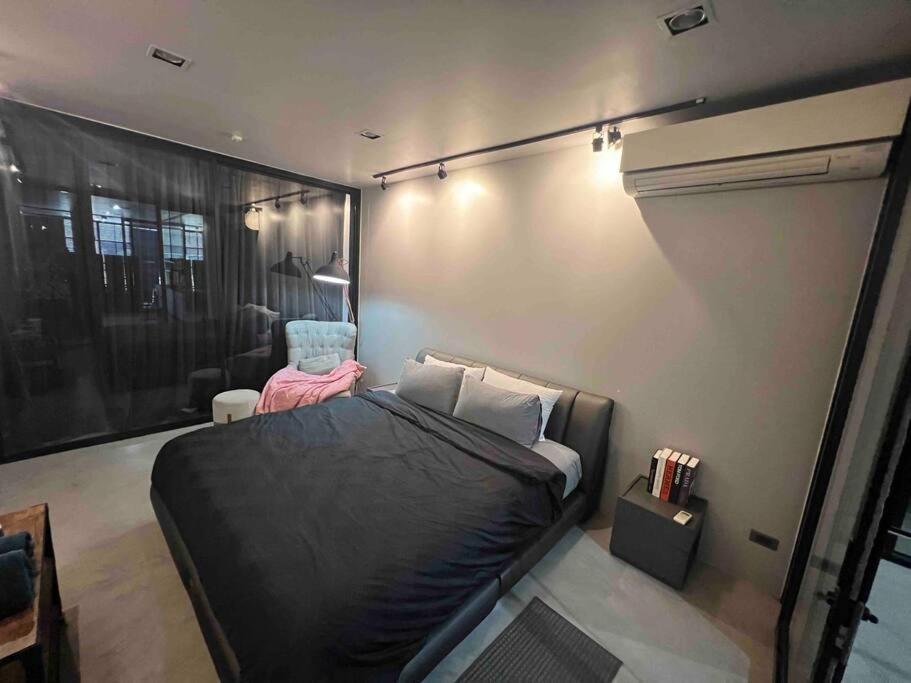 Charoen Nakhorn Townhome: Self-check-in Near Bts, Iconsiam & Asiatique *