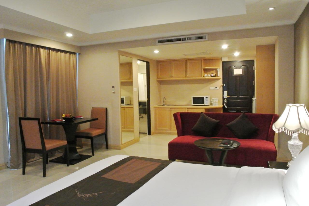 Furamaxclusive Sukhumvit Hotel 4*