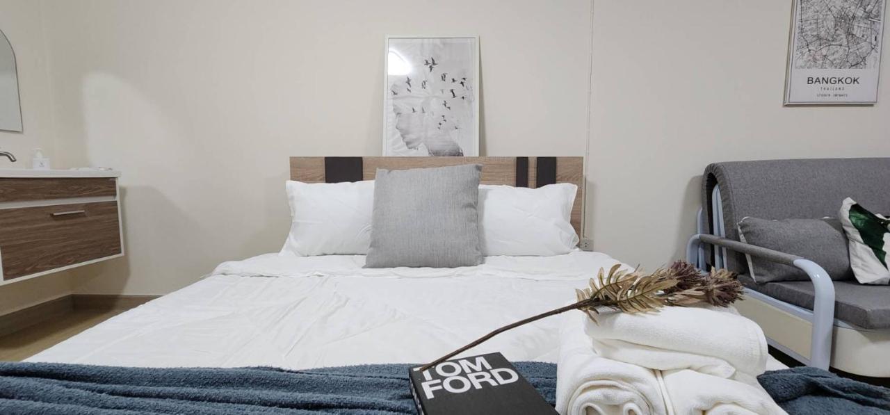 New Renovated Near Dmk/bts/impact/government Bed & Breakfast