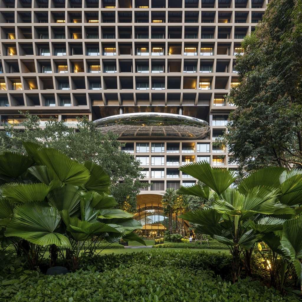 Hotel Sindhorn Kempinski