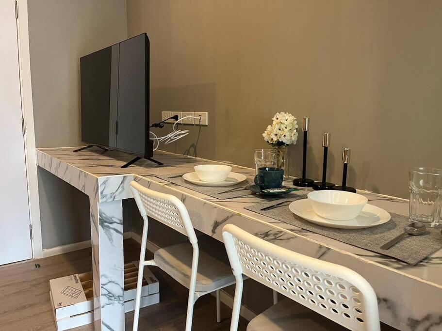 Chateau In-town Ratchayothin Bts Apartment