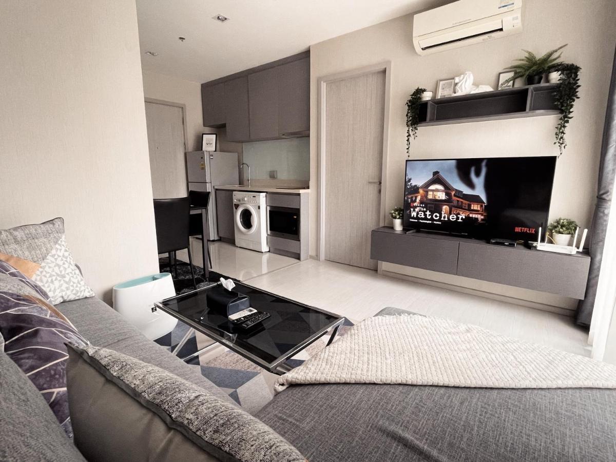 Luxurious Downtown W/train Access Appartement