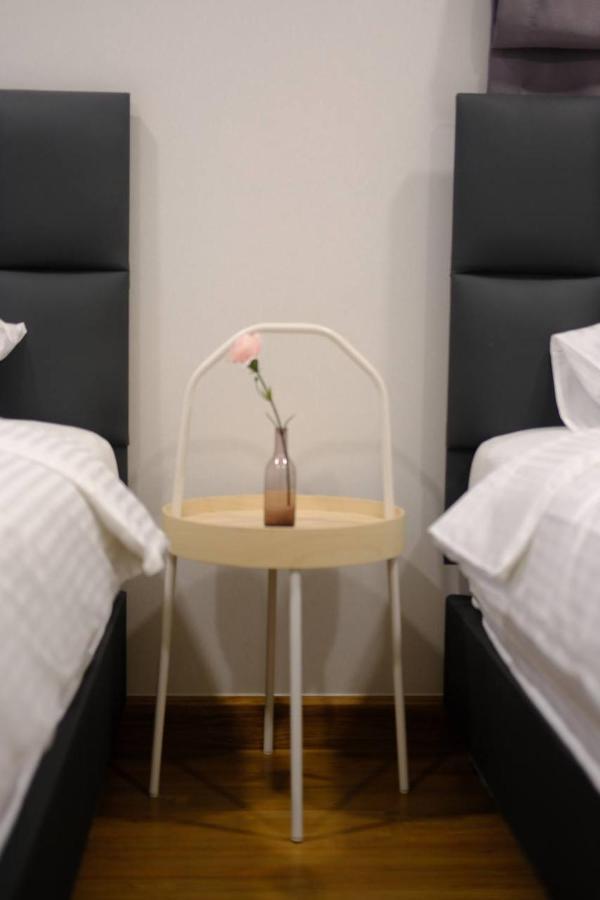 Villa Cheri's Homestay现代两层独栋别墅，4卧4卫，3日送接机1周接送机,近mega邦纳 Bangkok