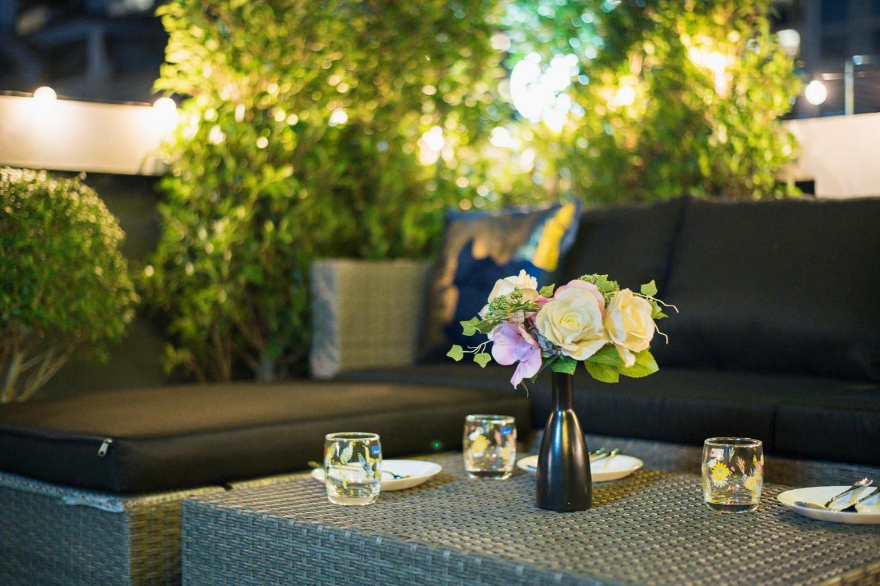Rooftop Paradise Newly Built 900meters To Chidlombts And Central World Free Airport Pickup Vakantiehuis *