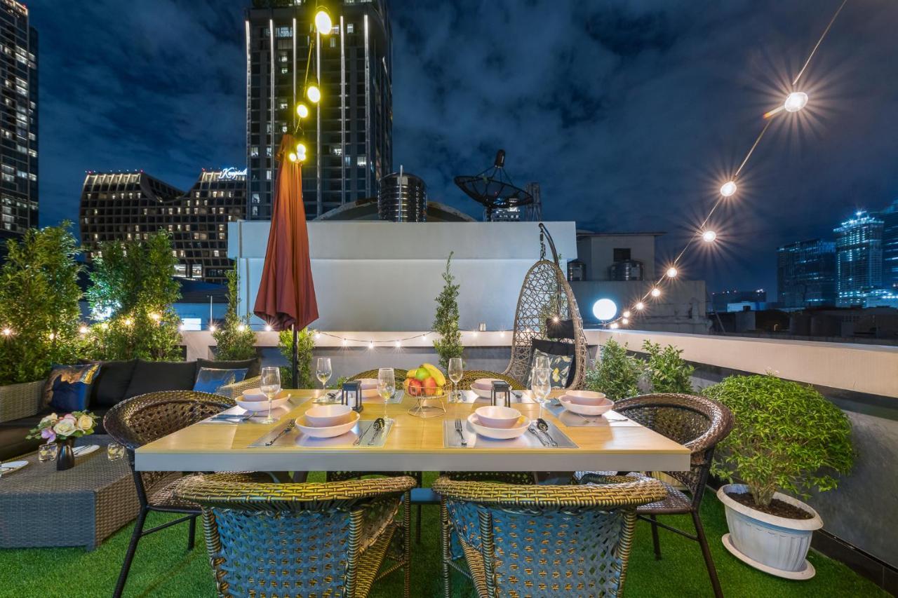 Vakantiehuis Rooftop Paradise Newly Built 900meters To Chidlombts And Central World Free Airport Pickup