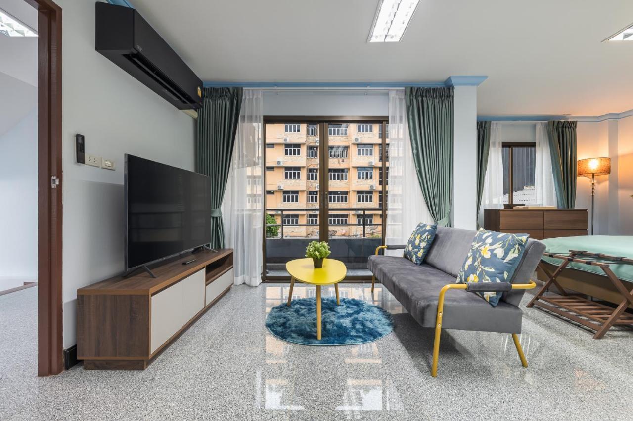 Rooftop Paradise Newly Built 900meters To Chidlombts And Central World Free Airport Pickup Bangkok