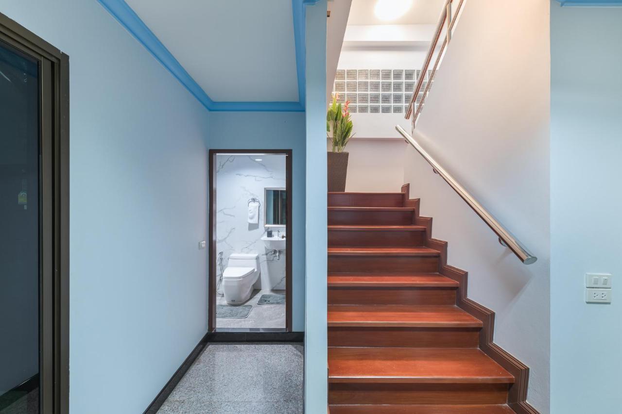 Rooftop Paradise Newly Built 900meters To Chidlombts And Central World Free Airport Pickup Vakantiehuis