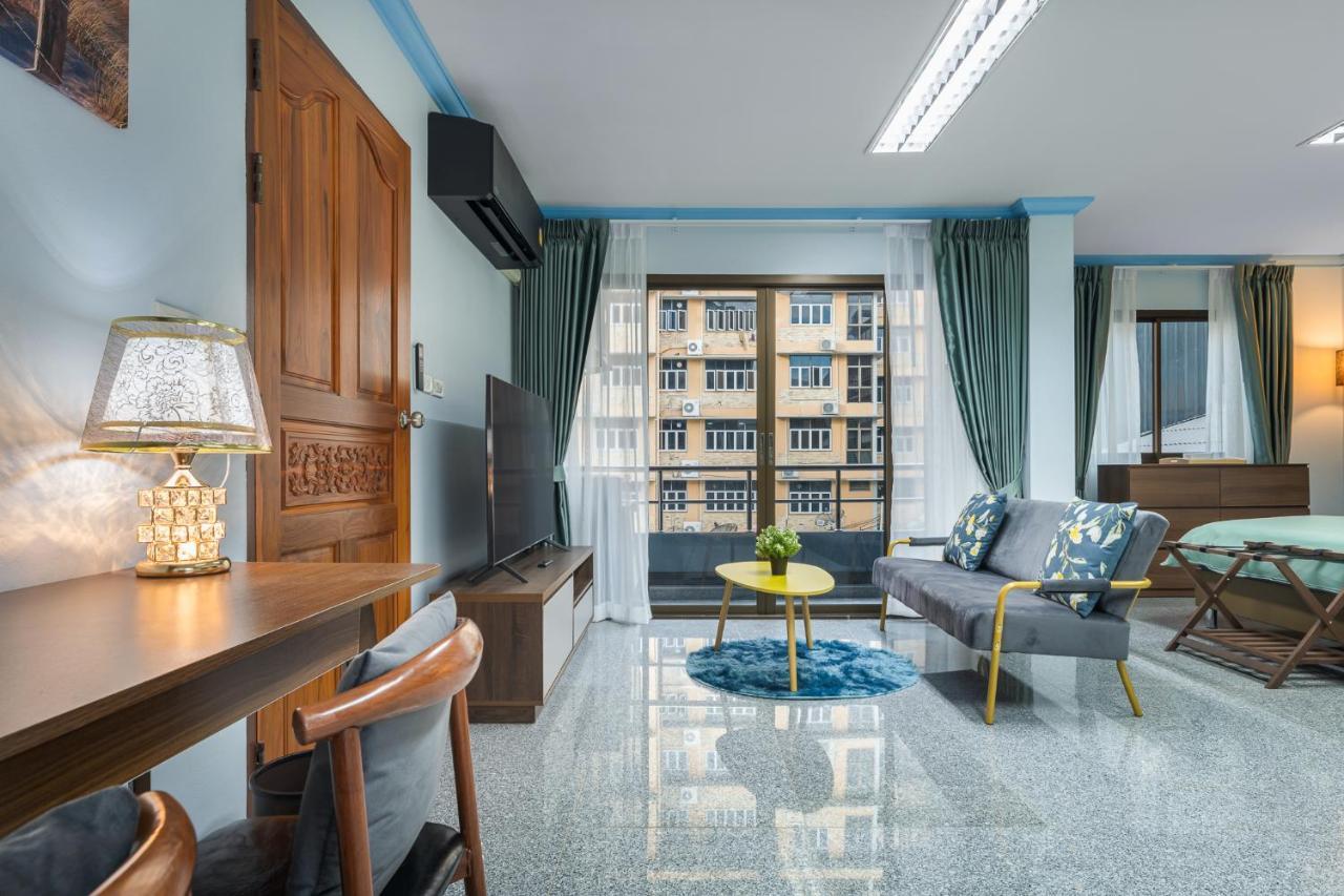 Rooftop Paradise Newly Built 900meters To Chidlombts And Central World Free Airport Pickup Vakantiehuis *