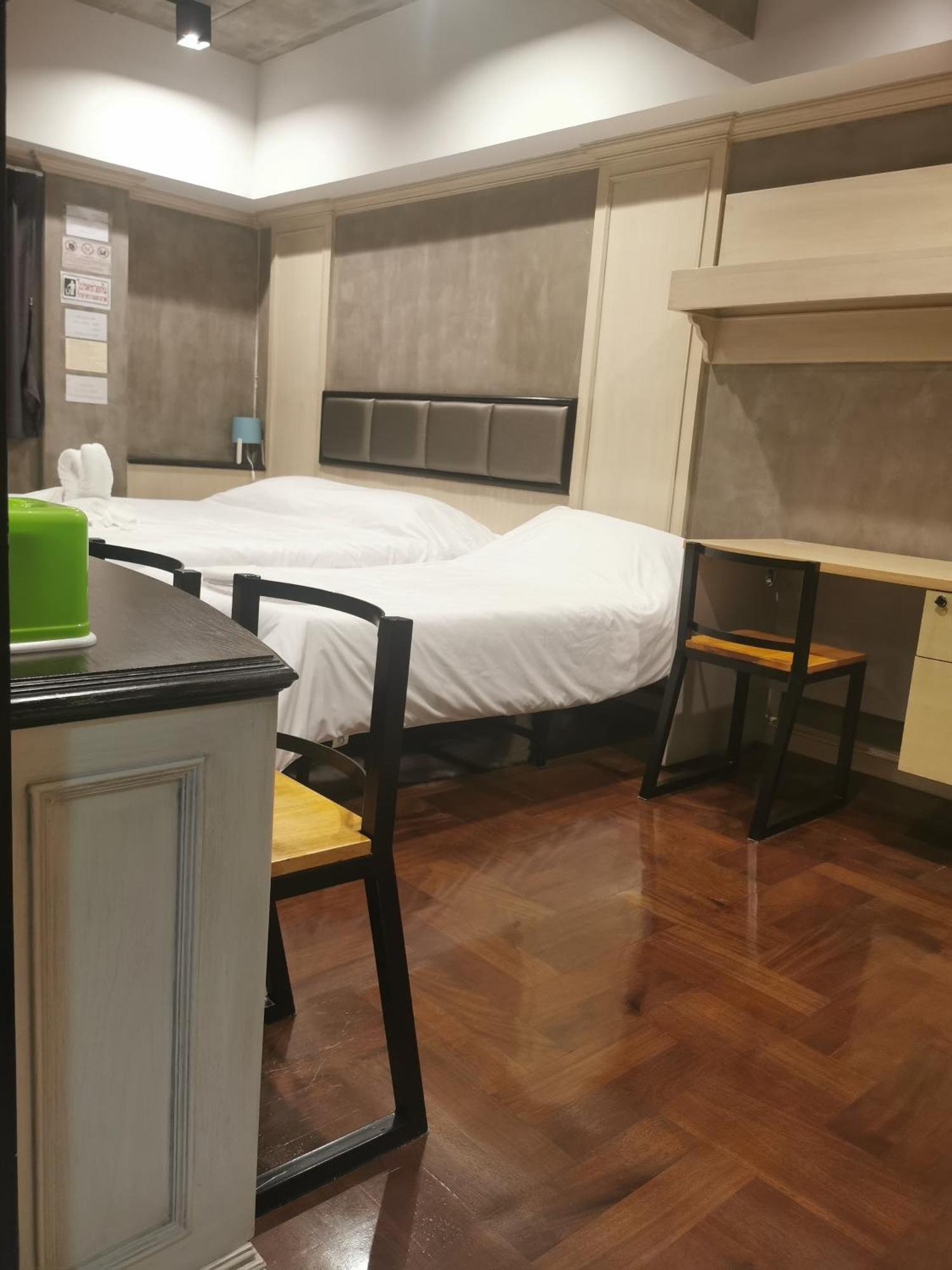 Hostel Bed Place *