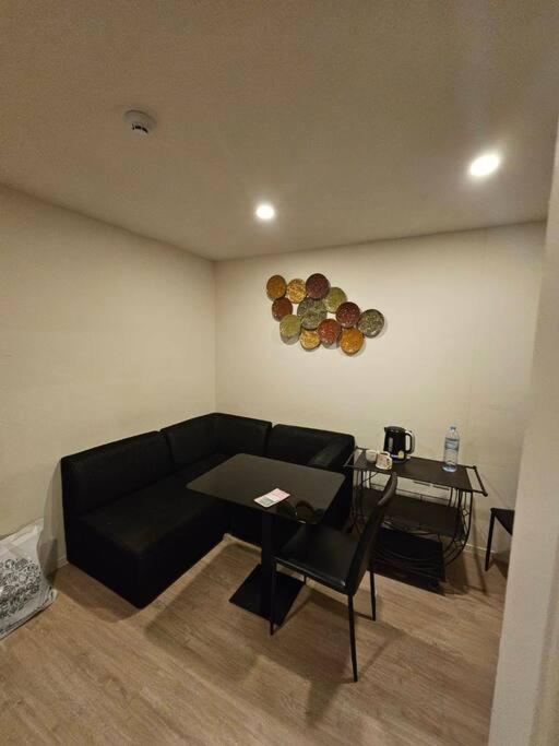 Icondo Space Sukhmvite Suvarnabhumi Airport Apartment *
