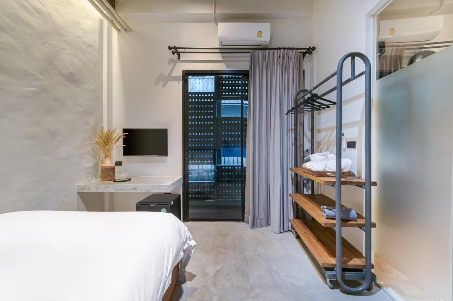 Siam Shelter 3*