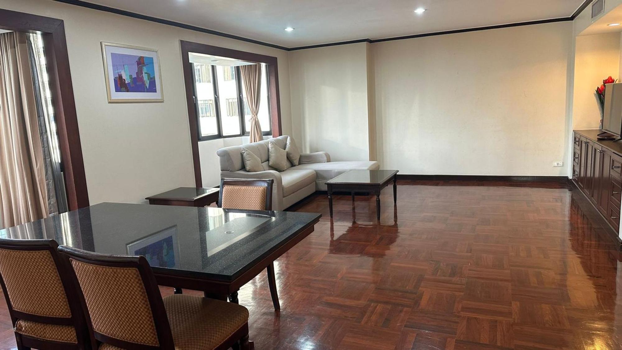 Omni Tower Nana - Serviced On Sukhumvit Soi 4 3* Bangkok