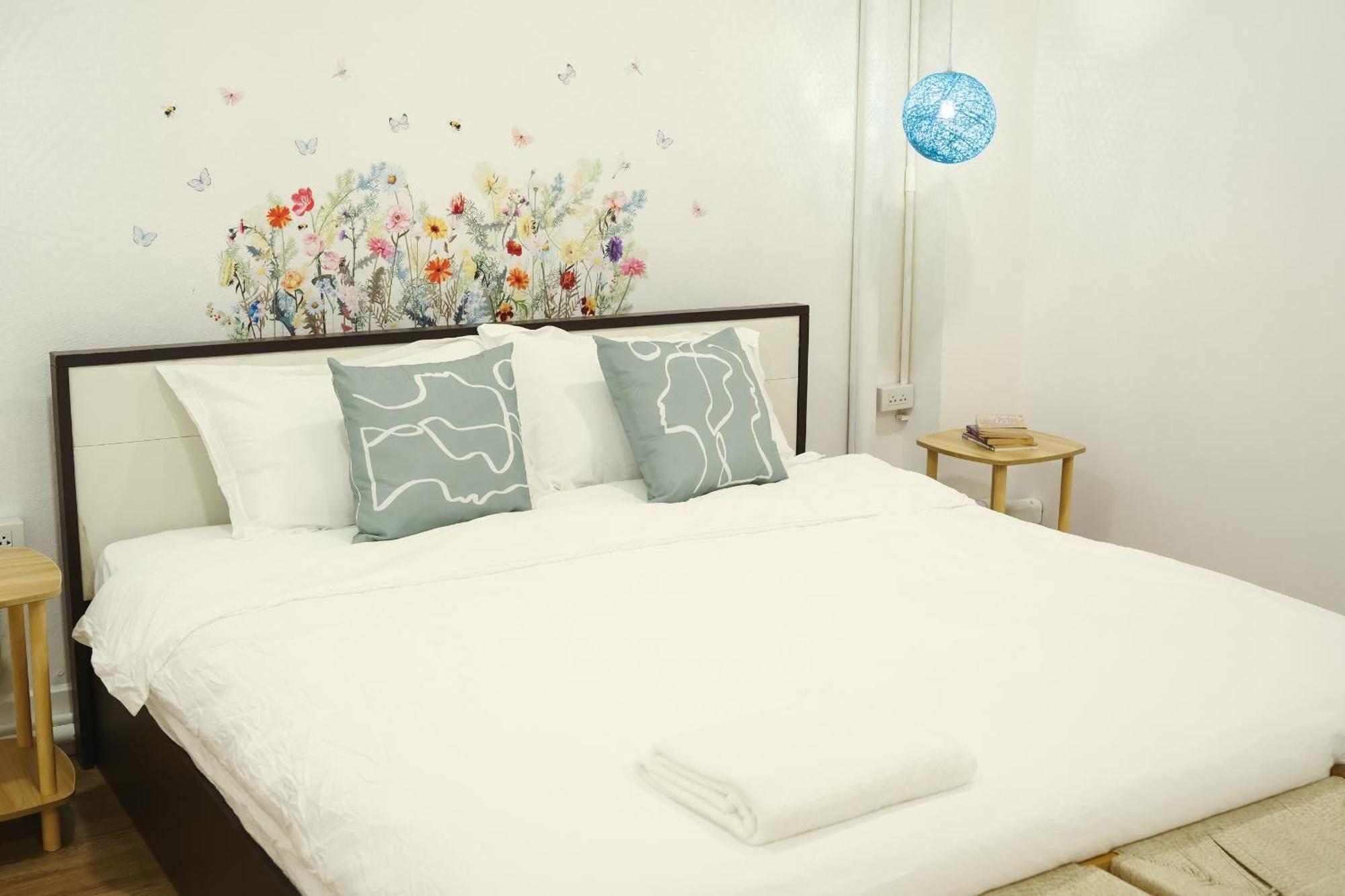 2br Stylist Rare Find China Town