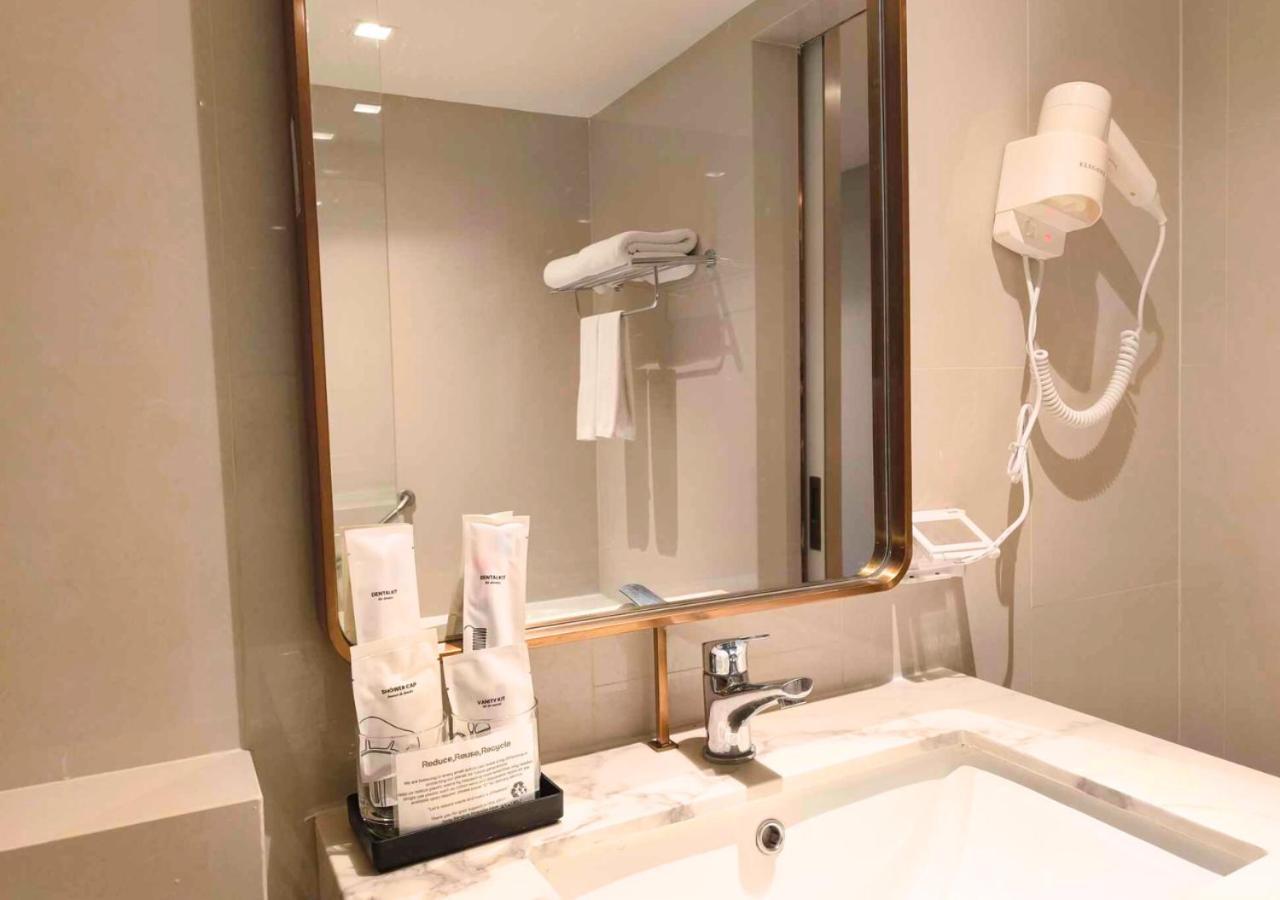 Hotel Away Riverside Kene Bangkok
