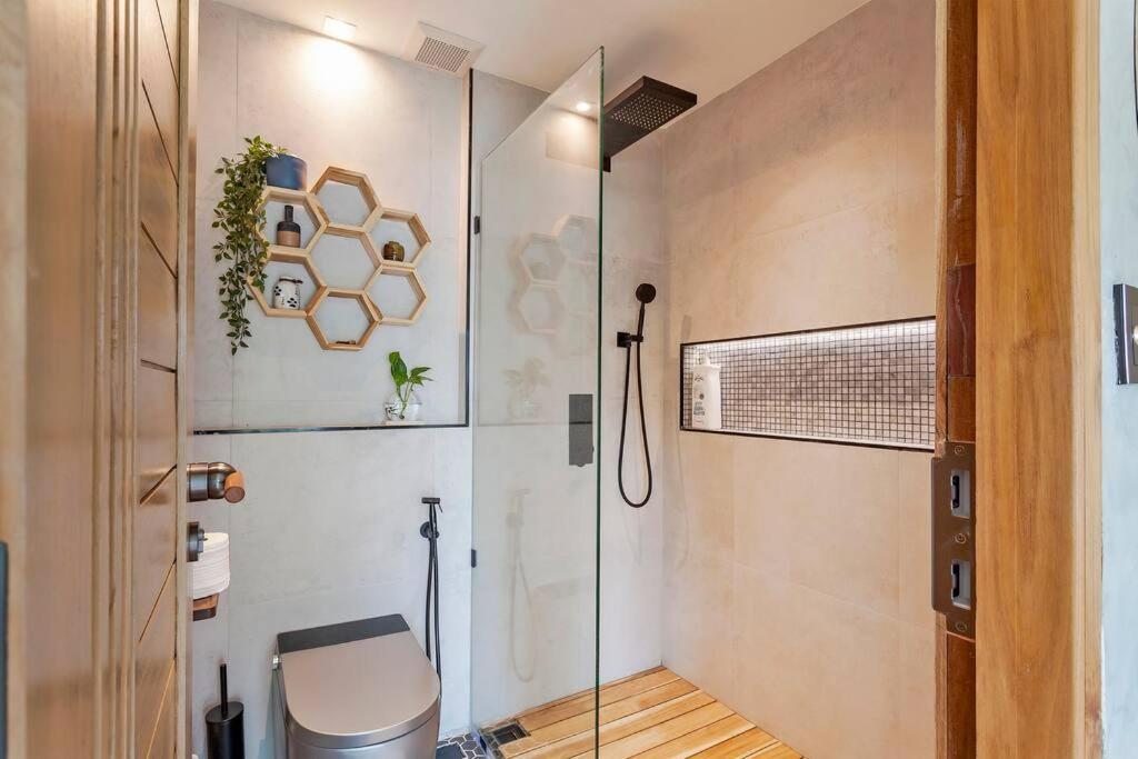 Thai Wabi-sabi Loft