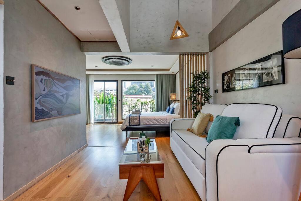 Thai Wabi-sabi Loft *