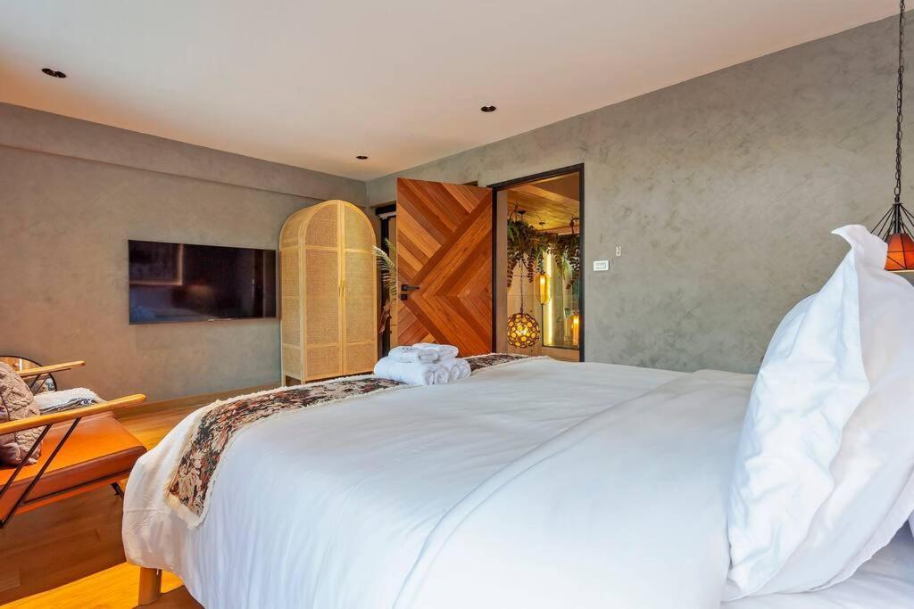 Thai Wabi-sabi Loft Bangkok