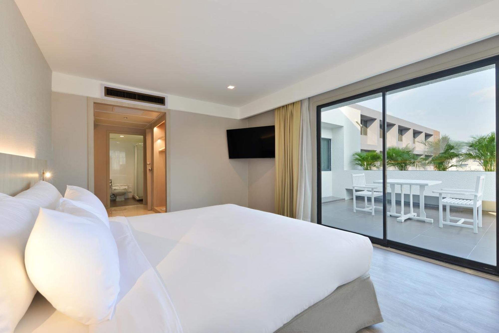 Twin Towers 5*