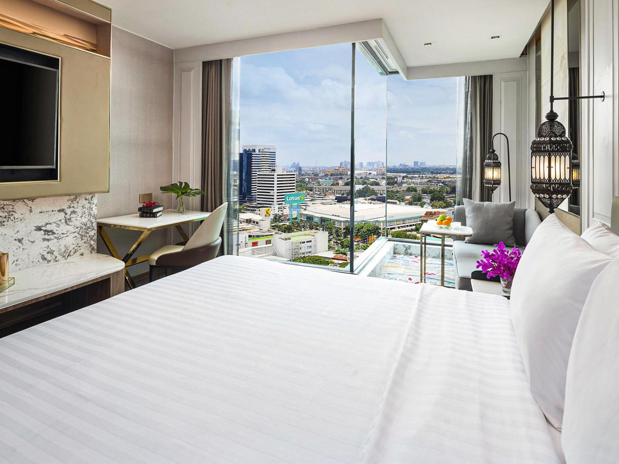Valia 5* Bangkok