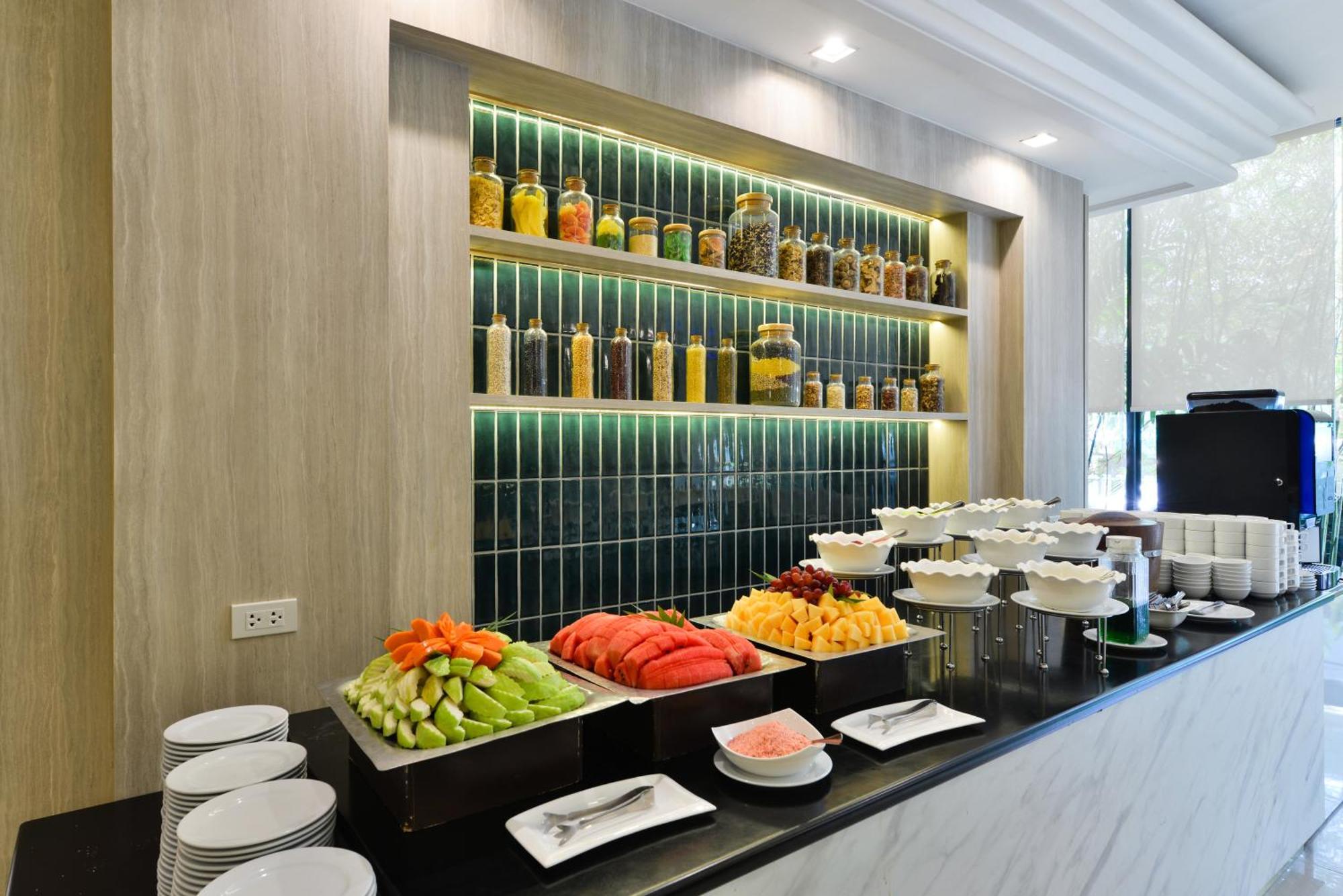 Twin Towers 5*