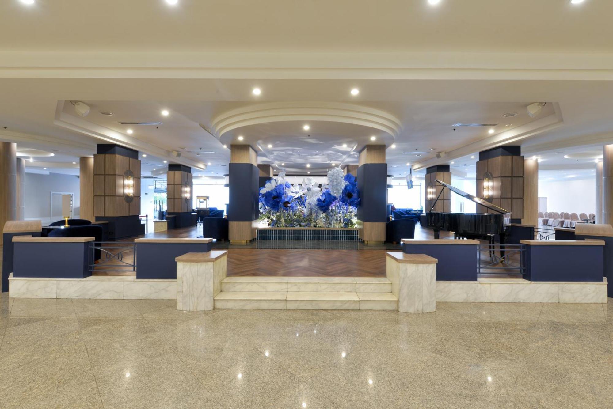 Twin Towers Hotel 5*