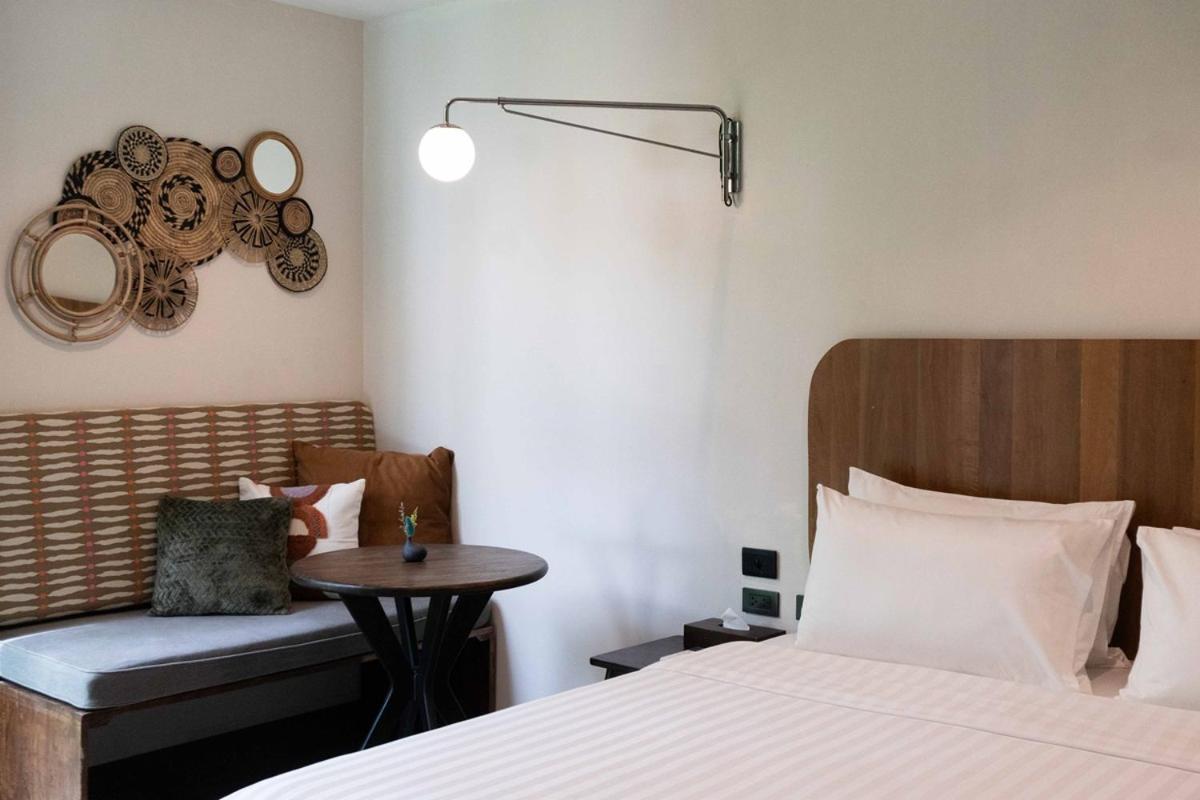 Karaarom Hotel