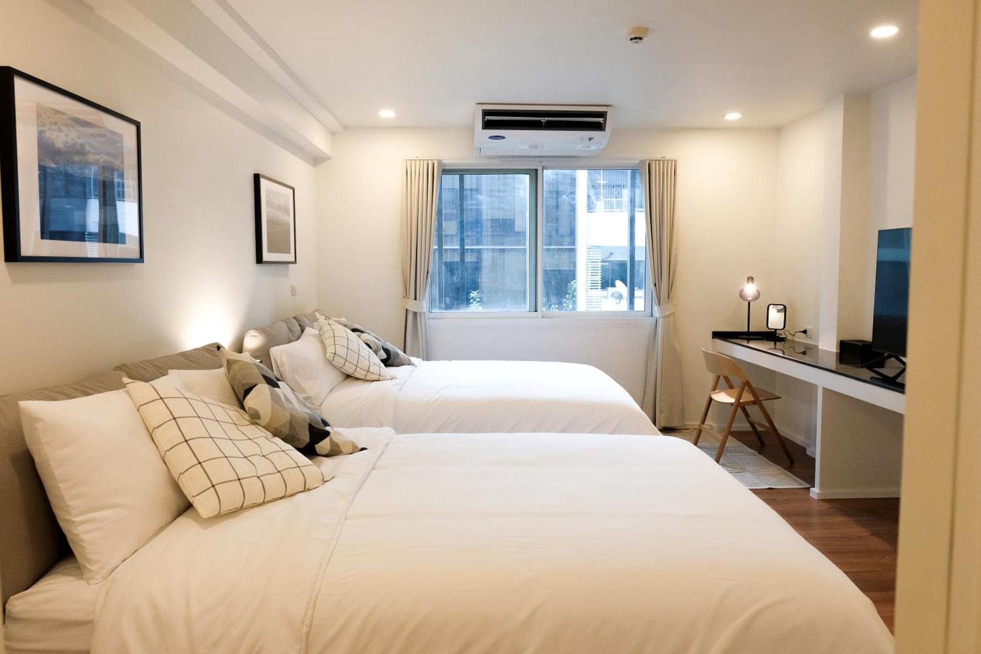 Upscale 3-bedroom 3-bathroom 1 Min To Bts Prompong Appartement *