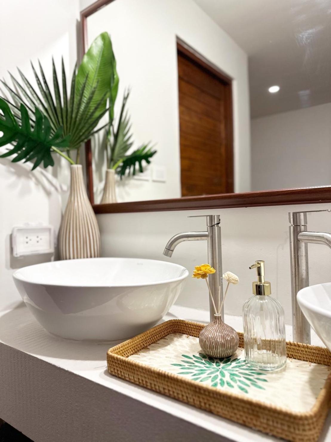 Bahay bakasyunan Bunya House Near Bts Asok, Terminal21 Private&cozy Bangkok