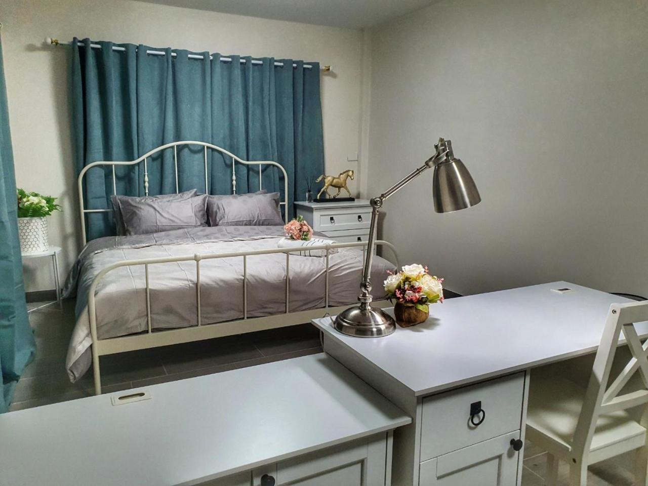 3 Bedroom Cozy Skytrain View Bkk *