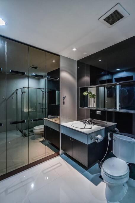 Luxury 67 Sqm Private Living Sanctuary Steps From Bts Chidlom * Bangkok