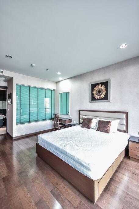 Luxury 67 Sqm Private Living Sanctuary Steps From Bts Chidlom Apartment Bangkok