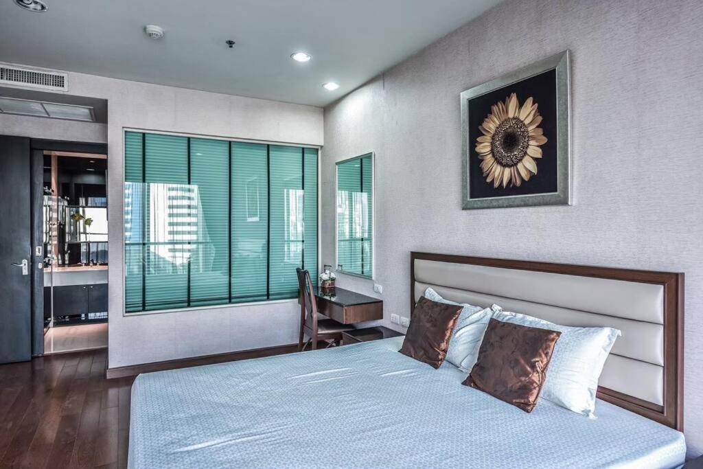 Apartment Luxury 67 Sqm Private Living Sanctuary Steps From Bts Chidlom Bangkok
