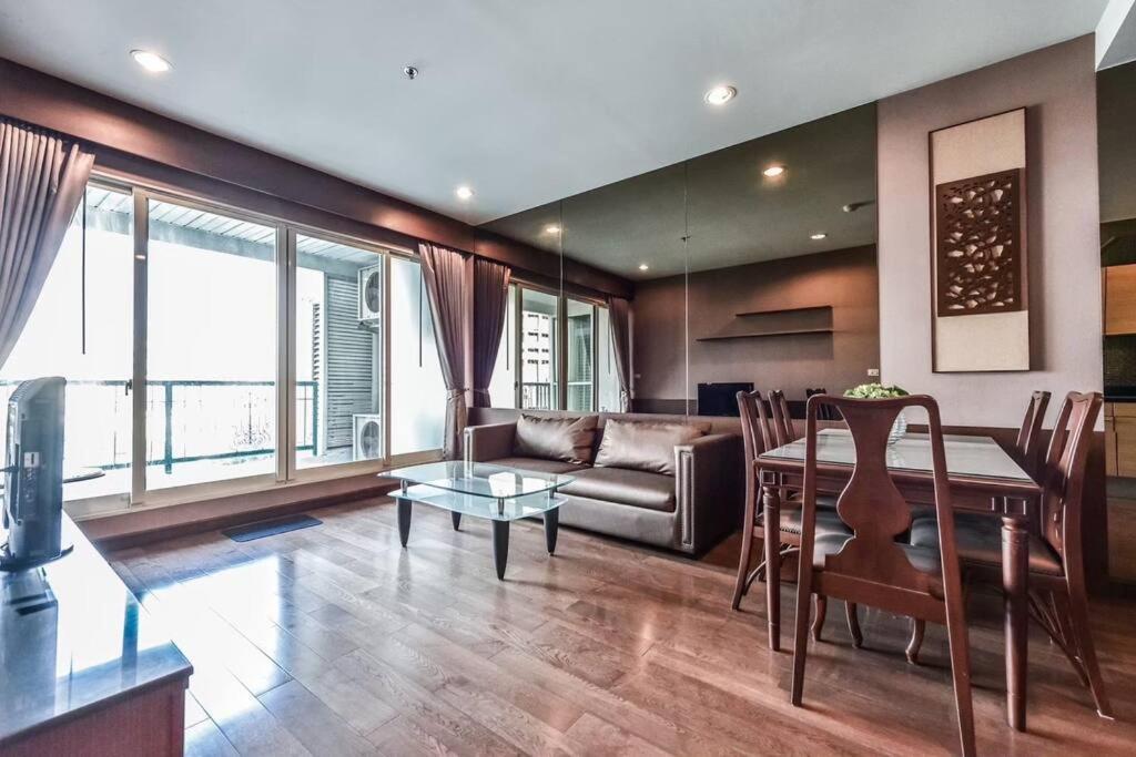 Apartment Luxury 67 Sqm Private Living Sanctuary Steps From Bts Chidlom
