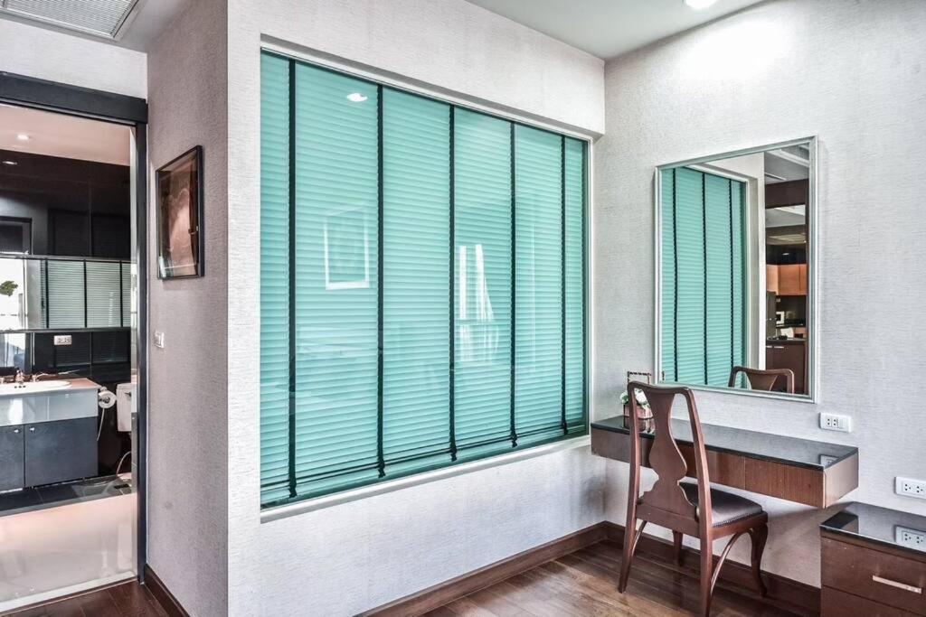 Luxury 67 Sqm Private Living Sanctuary Steps From Bts Chidlom *