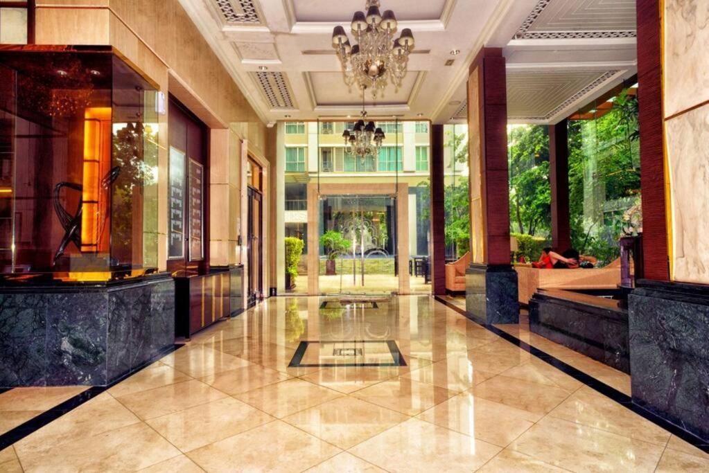 Luxury 67 Sqm Private Living Sanctuary Steps From Bts Chidlom Apartment *