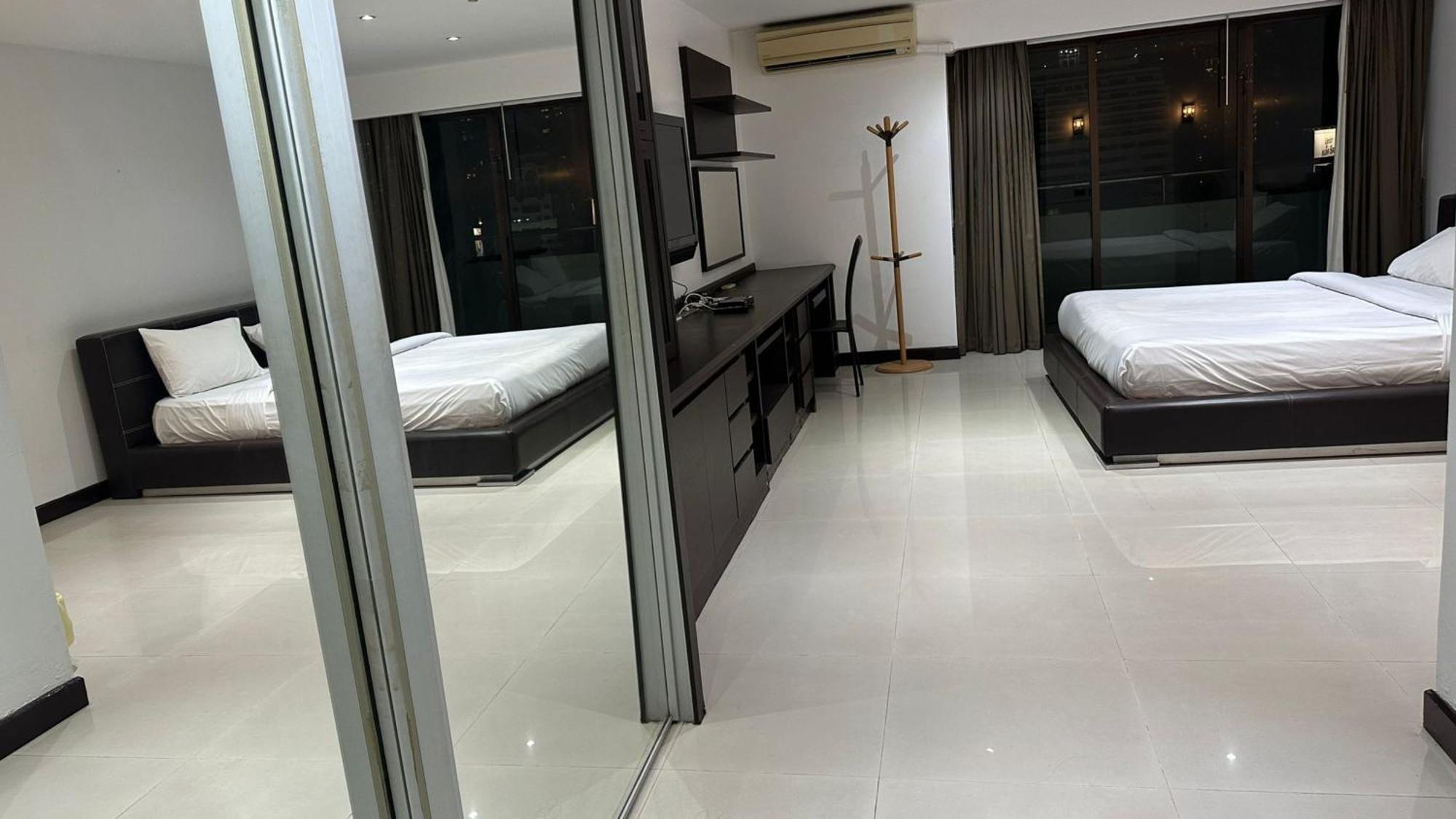 Omni Tower Nana - Serviced On Sukhumvit Soi 4 3* Bangkok
