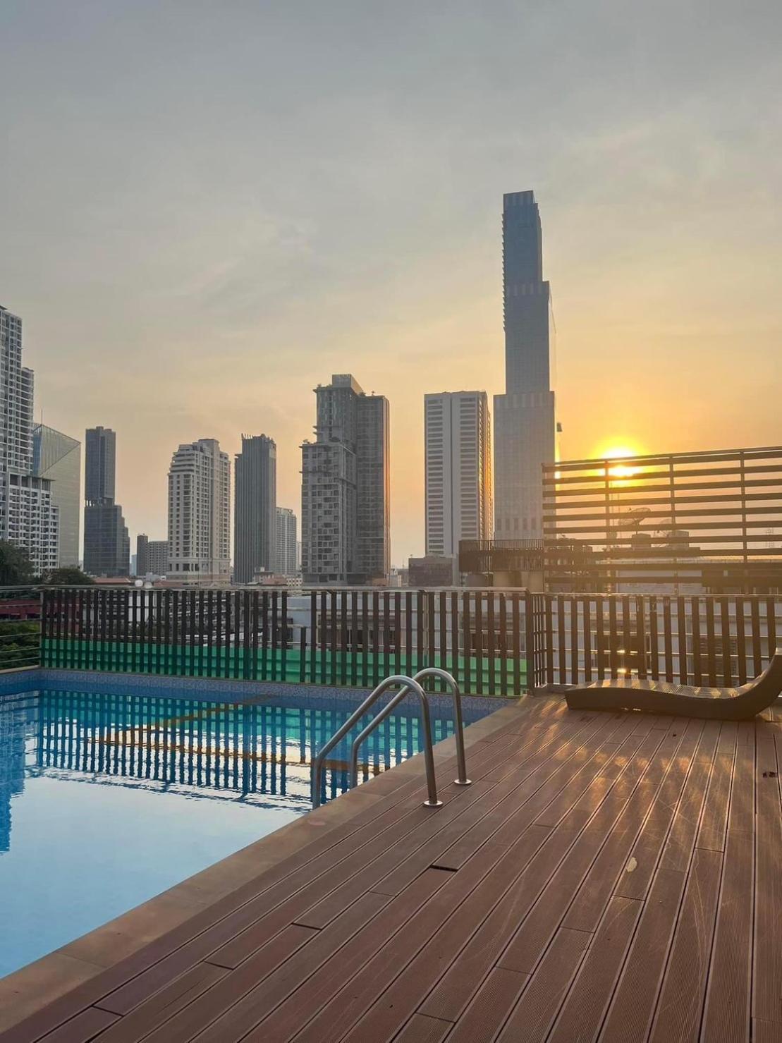 High Airport Link Hotel, 3*