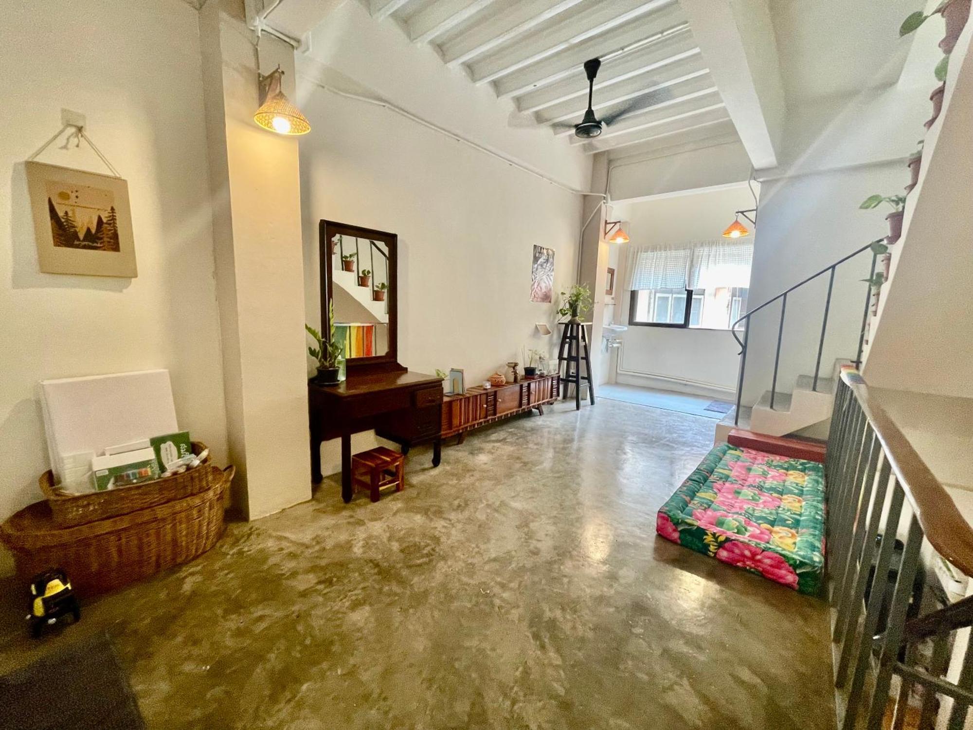 Baan Khaosoi - Private In A Rooftop 2nd Floor Hostel Bangkok
